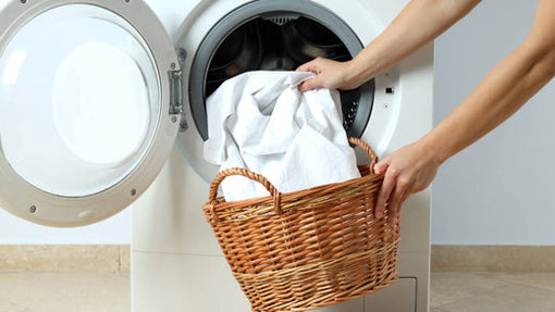 4 Easy Ways to Keep Your Bedding White