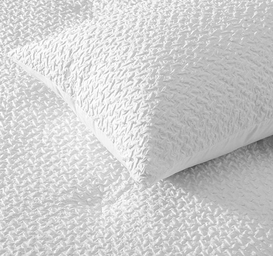 Dotty Comforter Set Range White