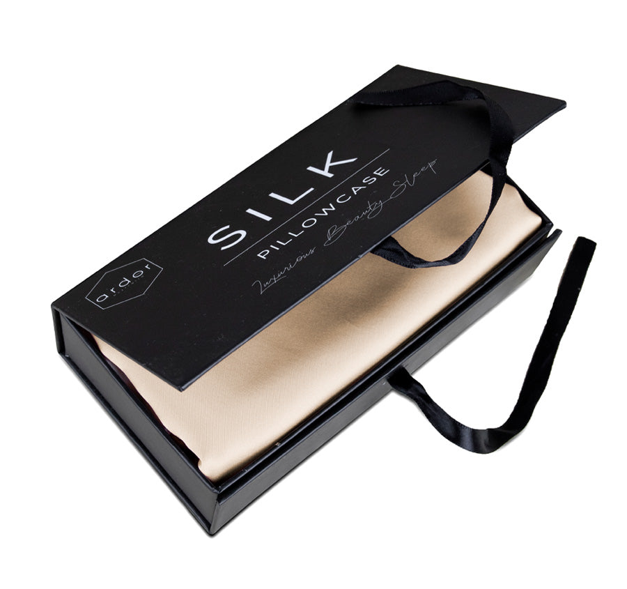 Silk Standard Pillowcase Golden Princess