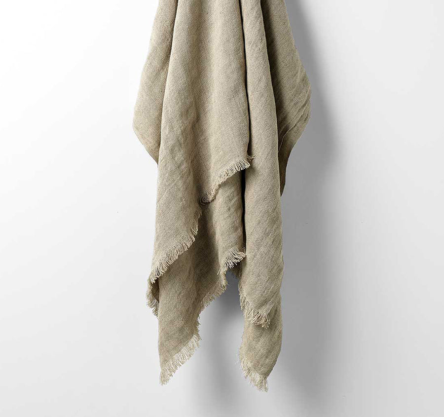 Arles 130x170cm Throw Rug Feather Grey