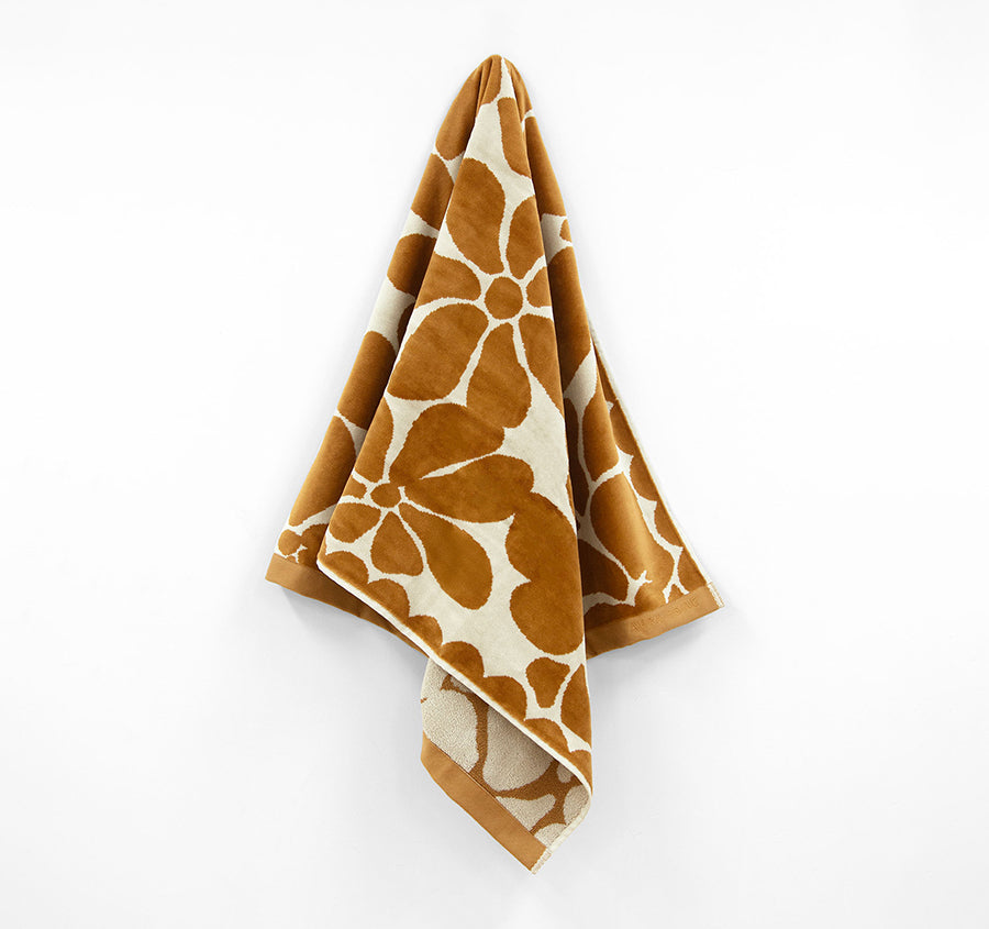 Palma Petal 560GSM Cotton Bath Towel Range Bronze and Sand