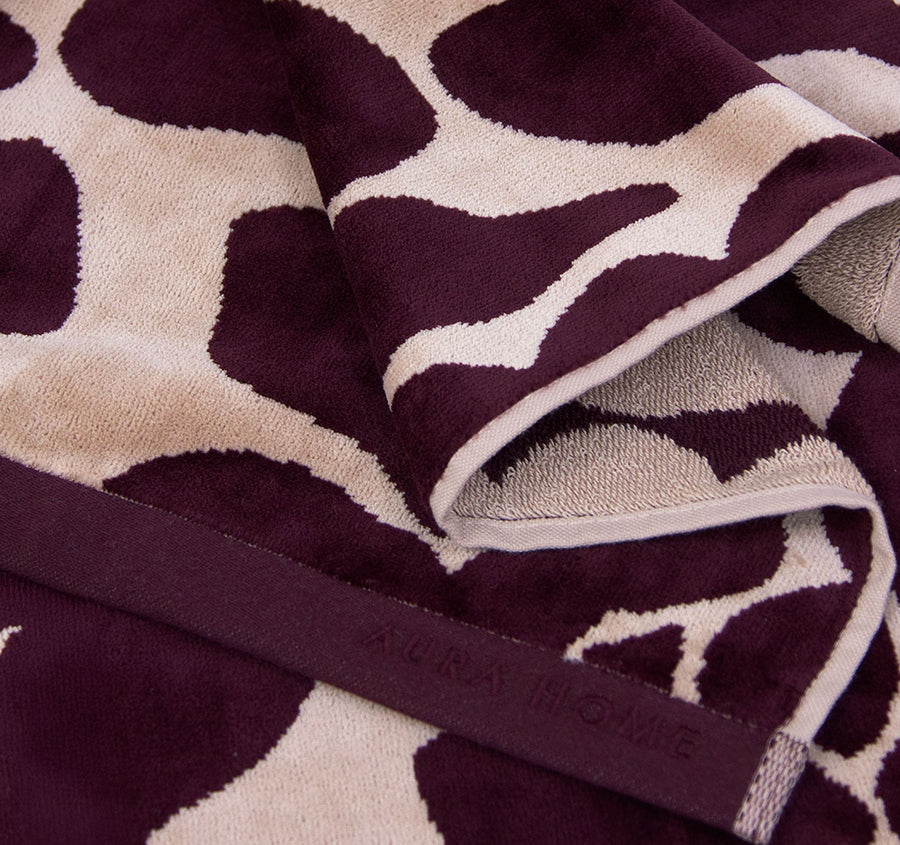 Palma Petal 560GSM Cotton Bath Towel Range Mulberry and Shell