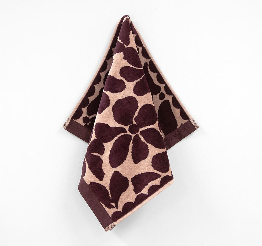 Palma Petal 560GSM Cotton Bath Towel Range Mulberry and Shell