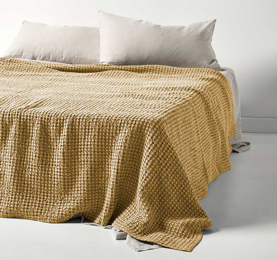 Waffle Bed Throw Caramel