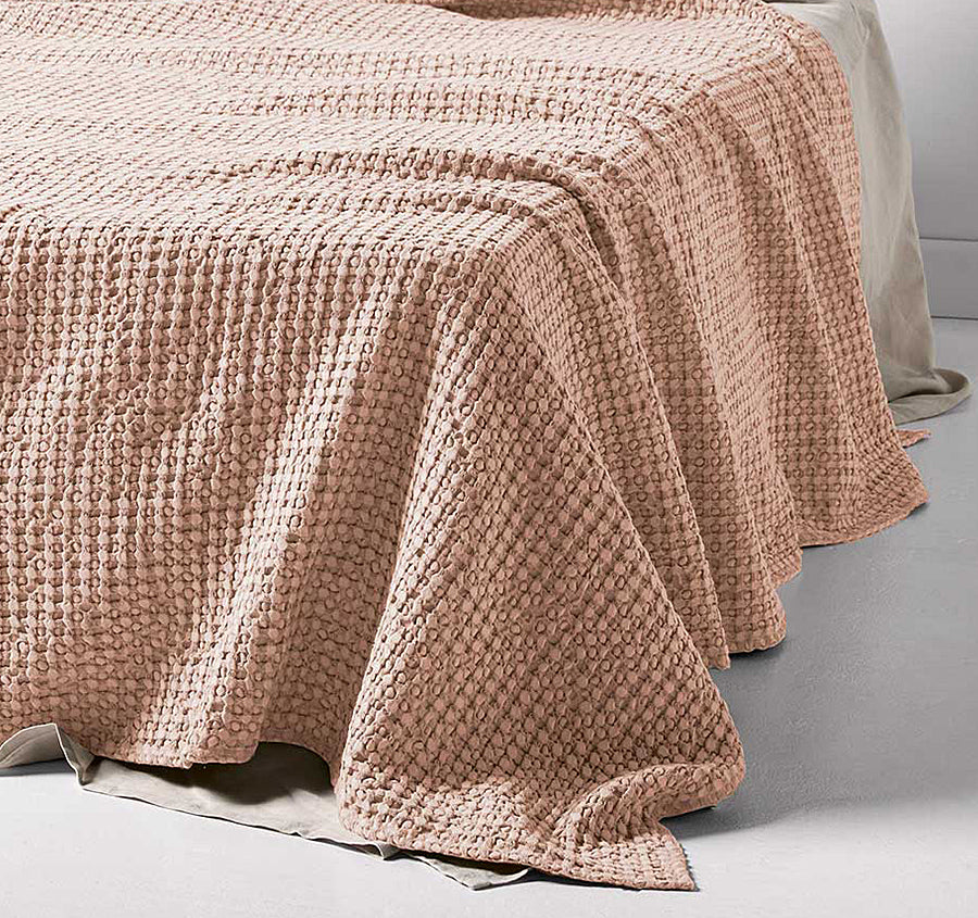 Waffle Bed Throw Pink