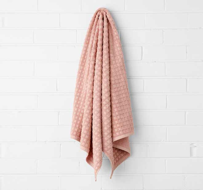 Waffle 580GSM Cotton Bath Towel Range Pink Clay