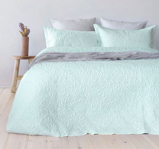 Botanica Coverlet Set Glacier