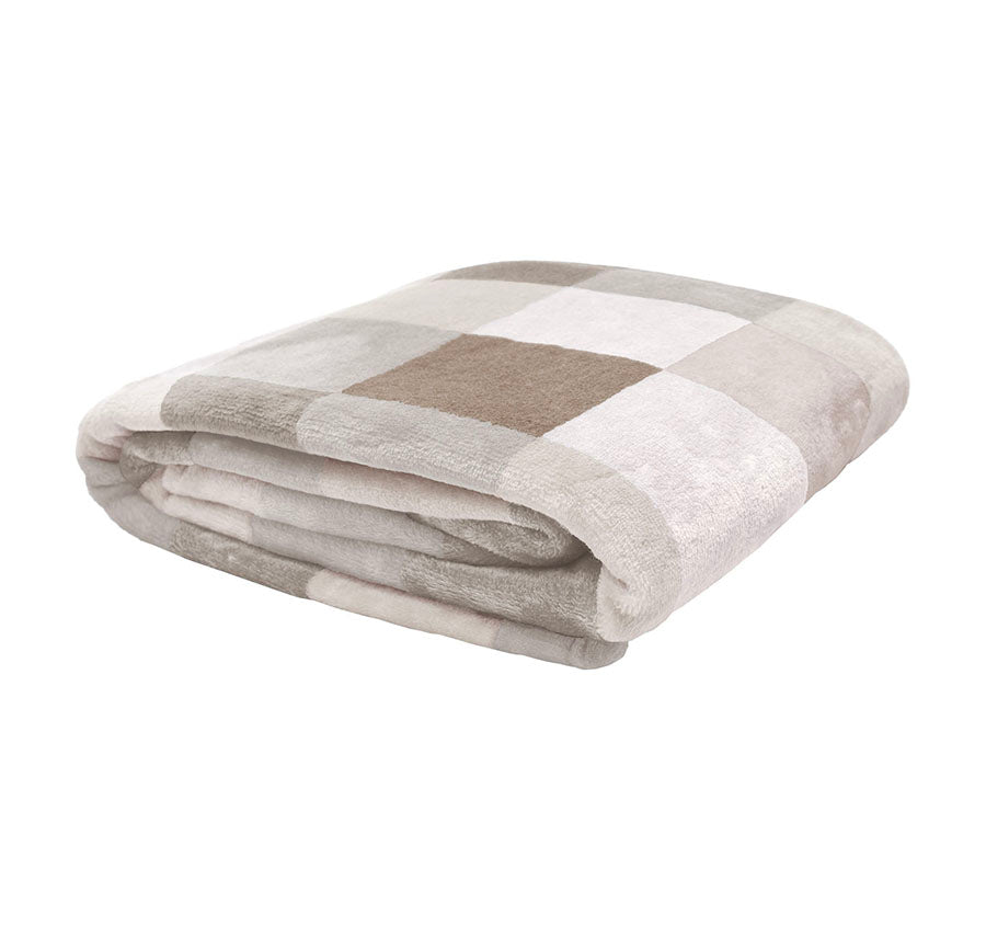Charlie Ultraplush 130x170cm Throw Rug Nougat