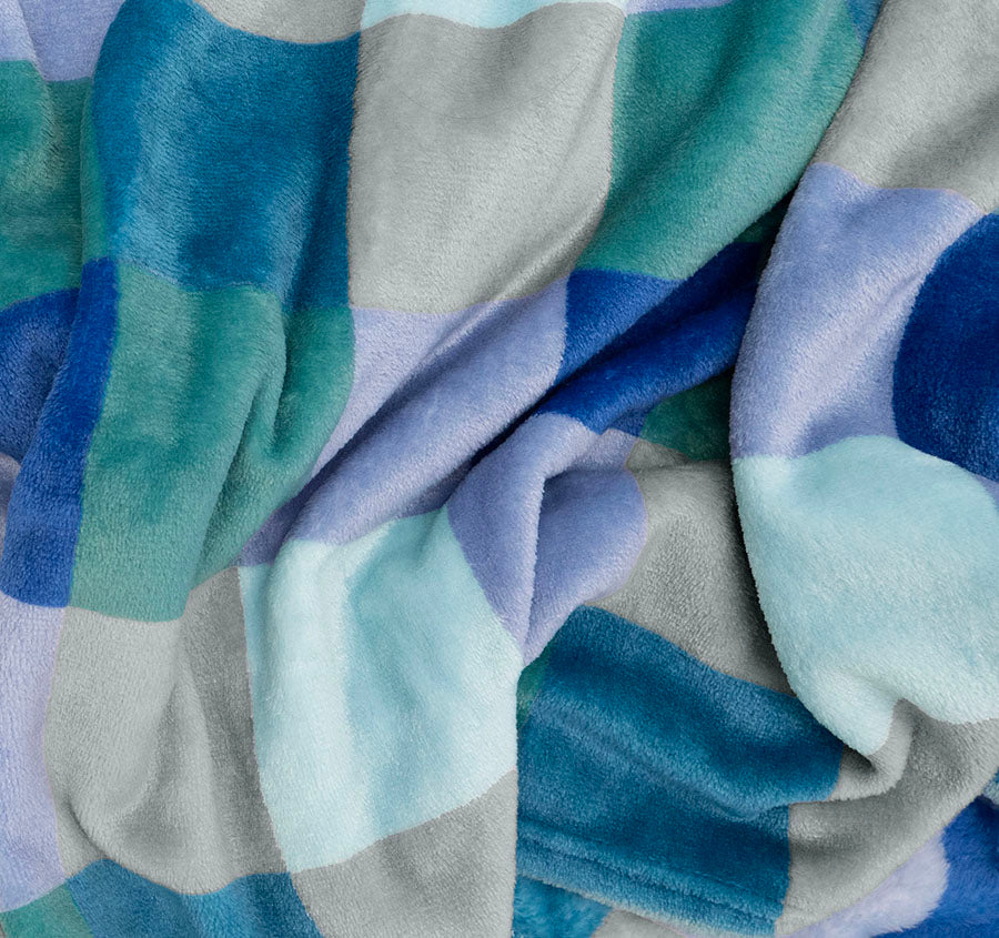 Charlie Ultraplush 130x170cm Throw Rug Ocean