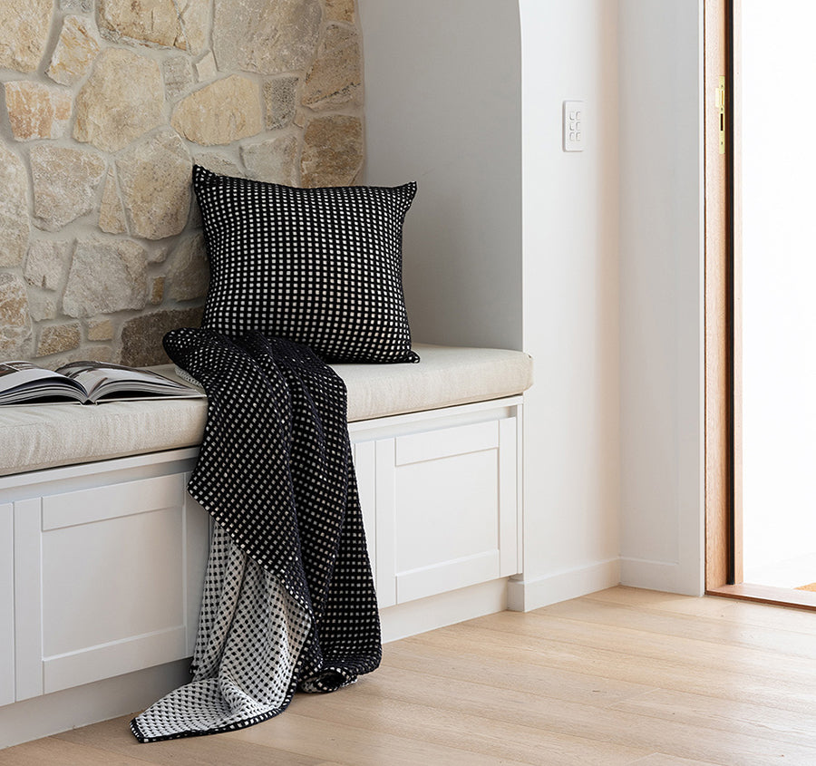 Dora 130x180cm Throw Rug Black