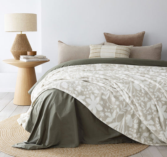 Liv Ultraplush Blanket Range Pebble