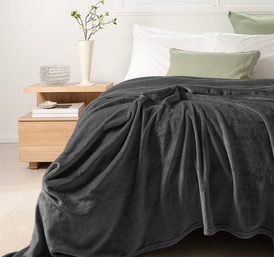 Ultraplush Blanket Range Charcoal