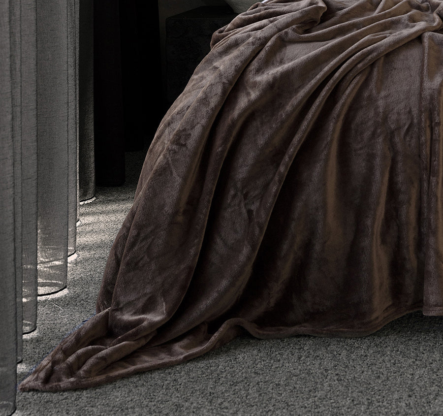 Ultraplush Blanket Range Chocolate