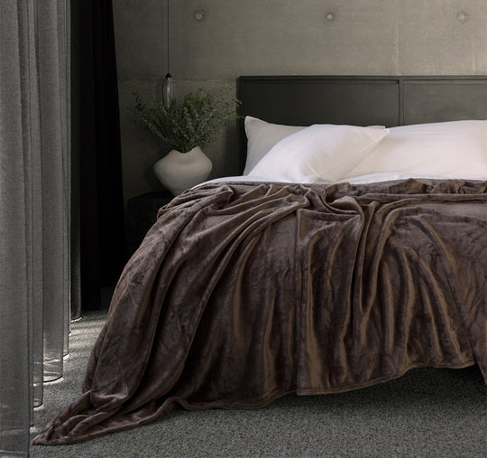Ultraplush Blanket Range Chocolate