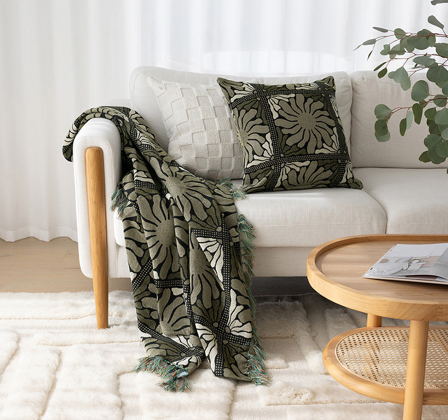 Zinnia 50x50cm Filled Cushion Moss