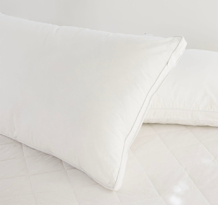 Chateau Micro Down 700g Standard Pillow Medium
