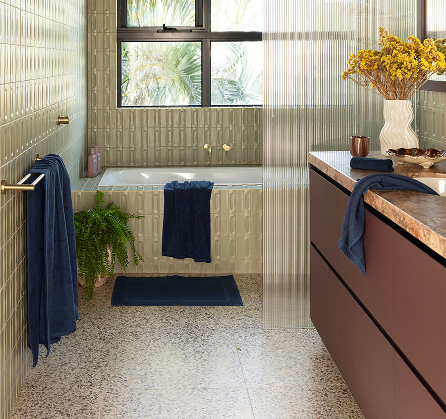 Chateau 800gsm Cotton Bath Mat Navy