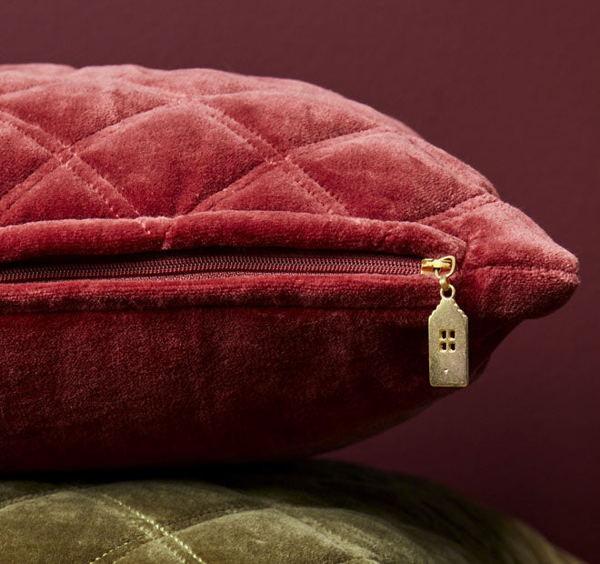 Vercors 43x43cm Filled Cushion Red