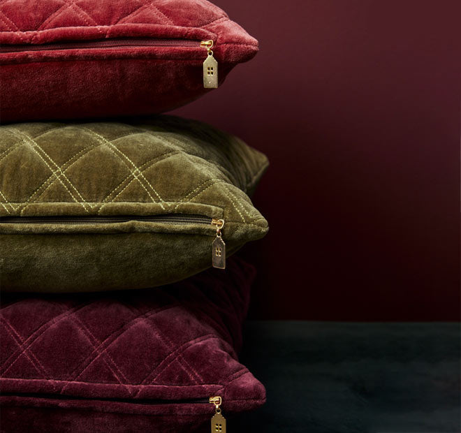 Vercors 43x43cm Filled Cushion Red