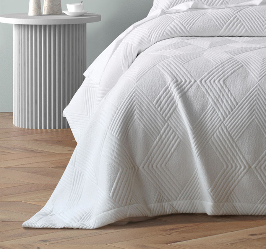 Cassiano Coverlet Set Range White