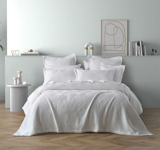 Cassiano Coverlet Set Range White