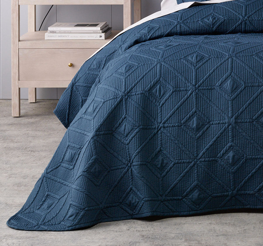 Kazimir Coverlet Set Range Navy