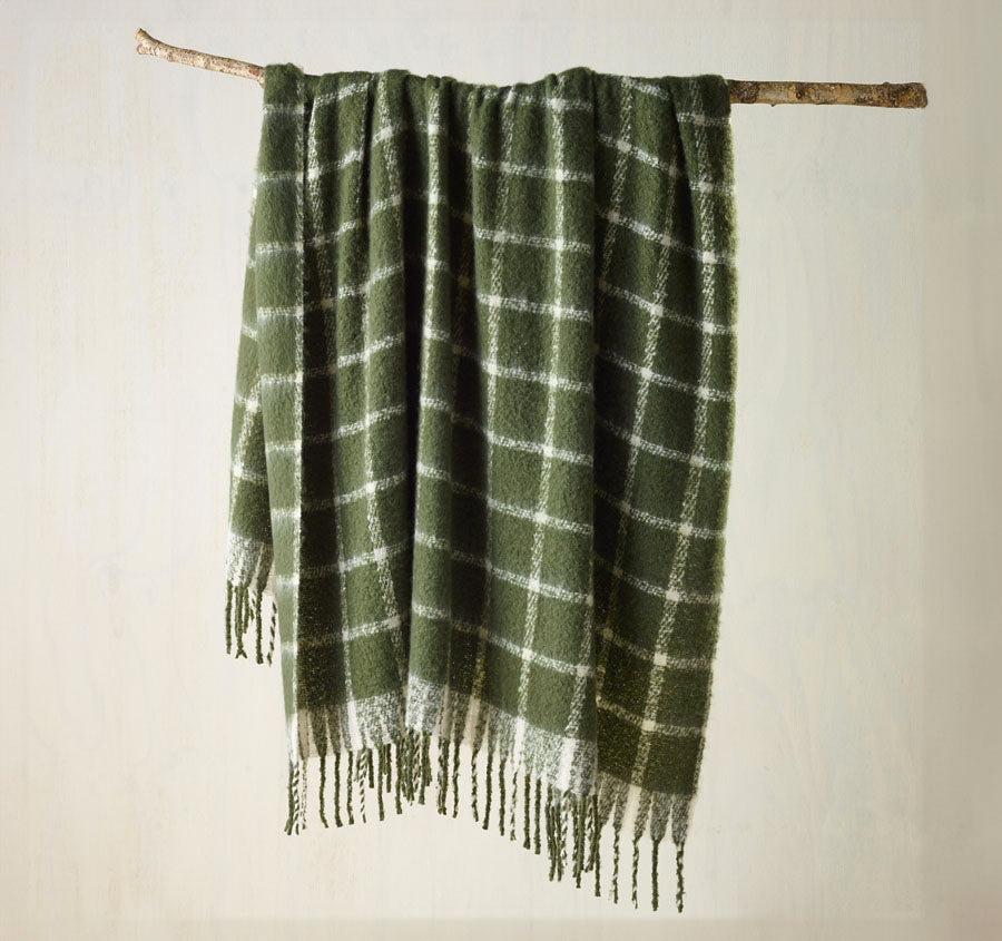 Maldon 150x220cm Throw Rug Forest Green