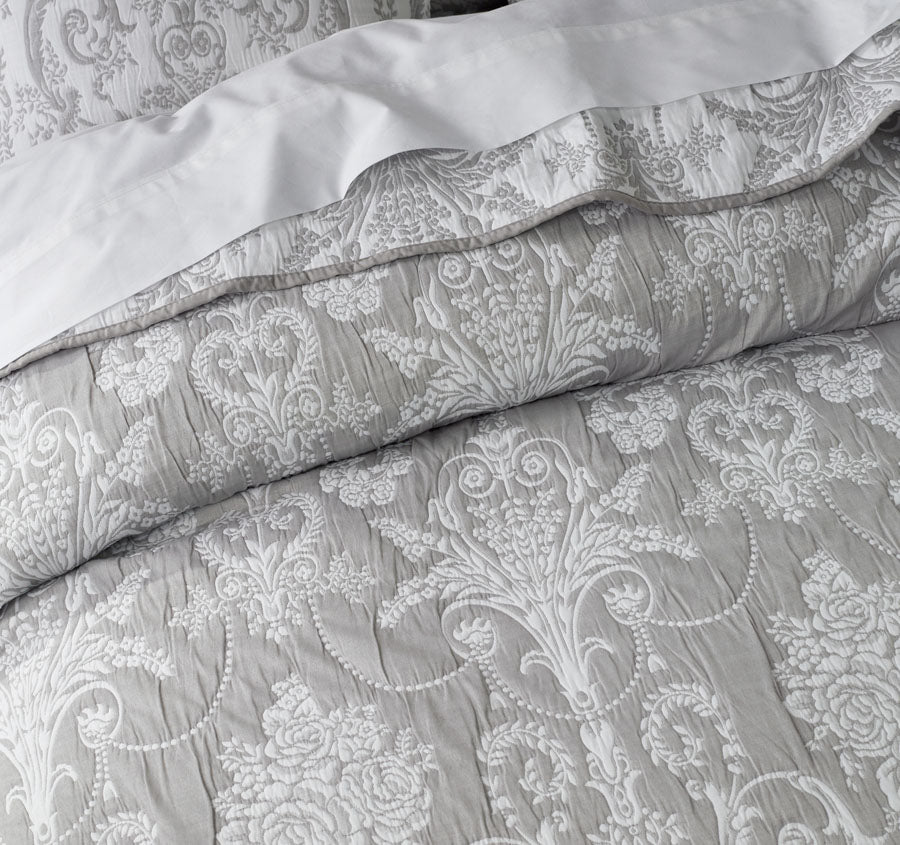 Olivia Coverlet Set Range Grey
