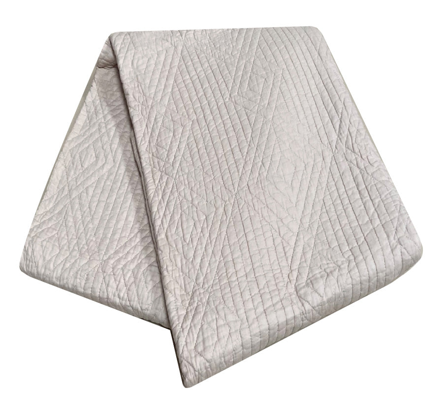 Diamond 130x160cm Throw Rug Dust