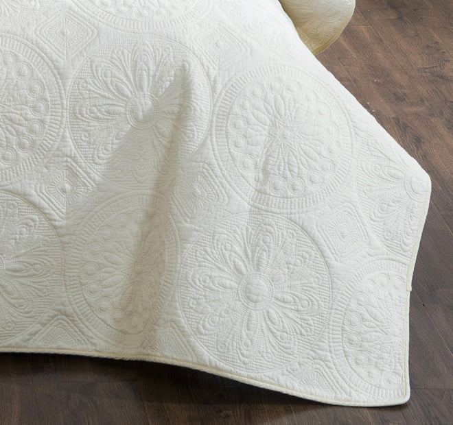 Elegant Coverlet Set Range Ivory