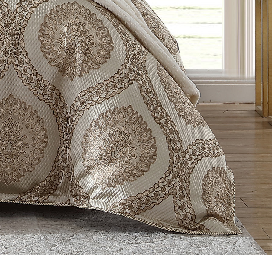 Sistine Quilt Cover Set Range Gold