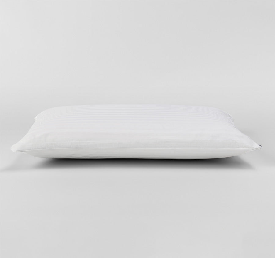 Luxurious Latex Medium Profile Soft Feel Standard Pillow