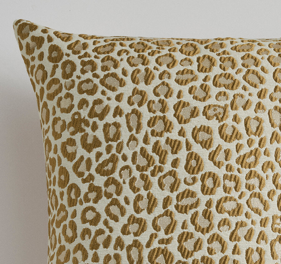 Amur 50x50cm Filled Cushion Gold