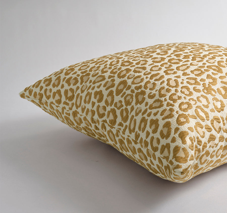 Amur 50x50cm Filled Cushion Gold