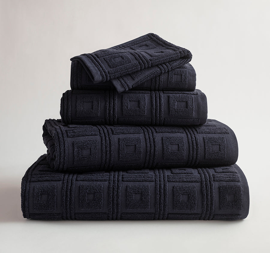 Astoria 580gsm Cotton Bath Towel Range Black