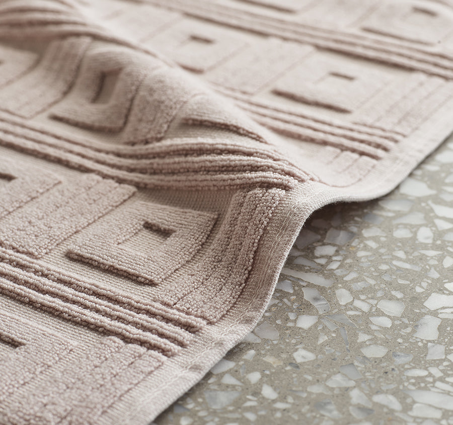 Astoria 850gsm Cotton Bath Mat Blush
