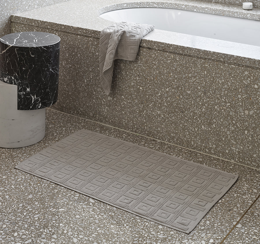 Astoria 850gsm Cotton Bath Mat Dove
