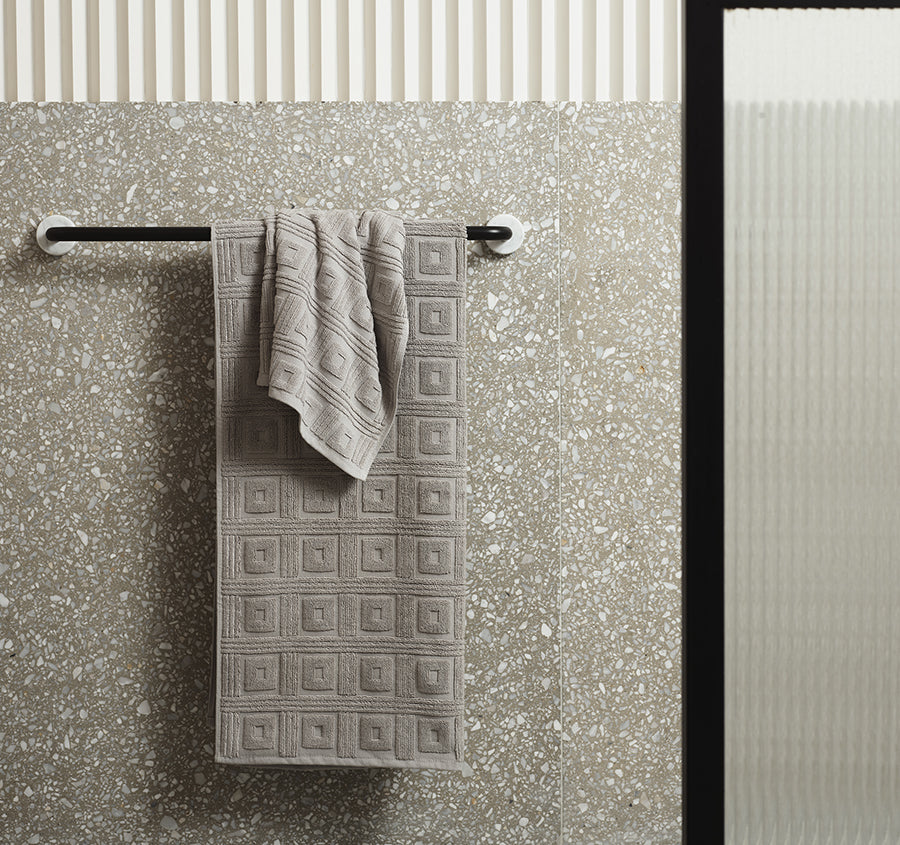 Astoria 580gsm Cotton Bath Towel Range Dove
