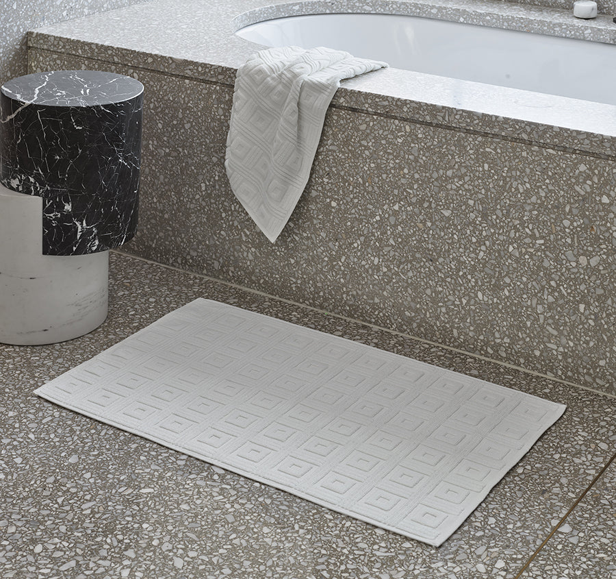 Astoria 850gsm Cotton Bath Mat White
