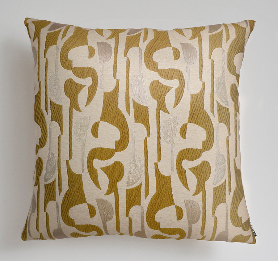 Beton 50x50cm Filled Cushion Gold