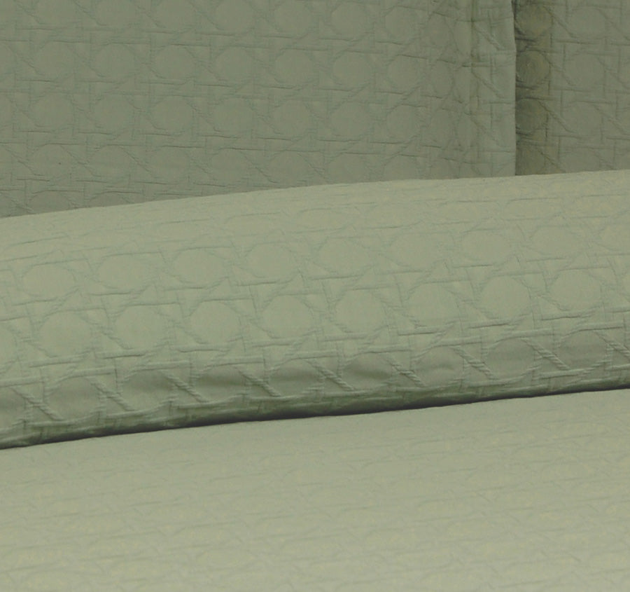 Villa Matelassé Coverlet Range Sage