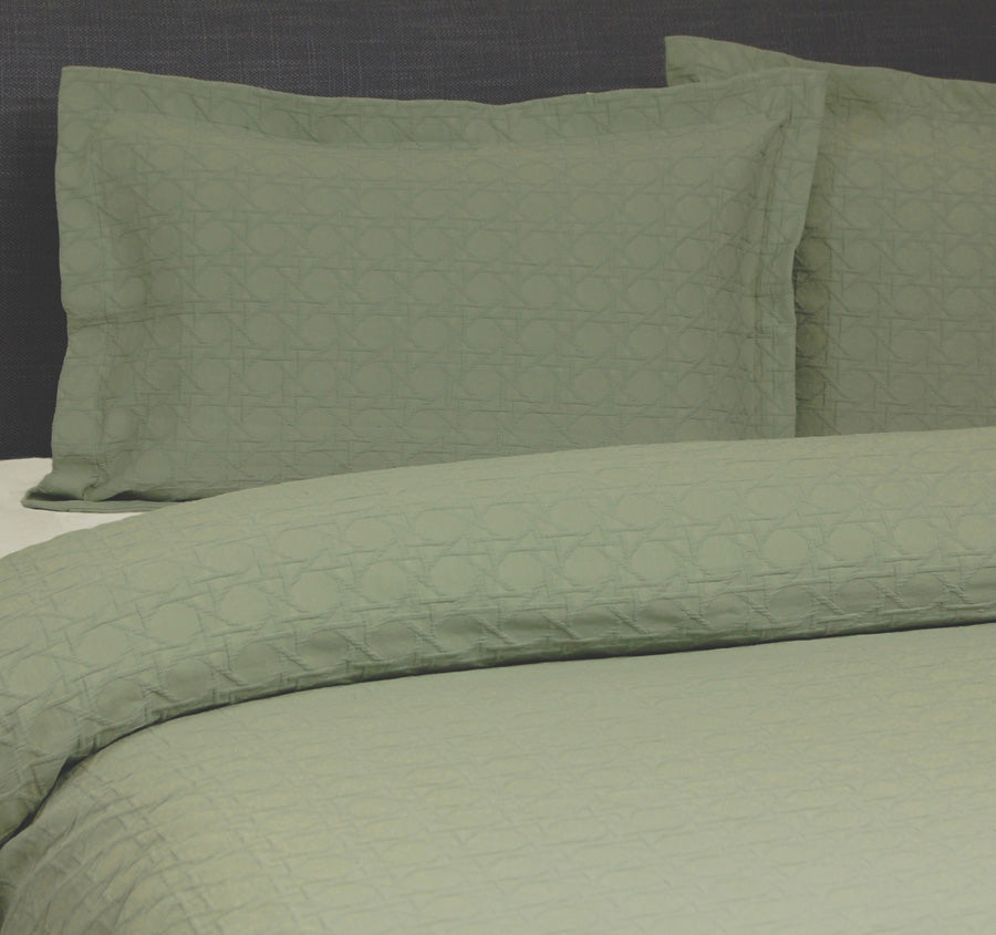 Villa Matelassé Coverlet Range Sage