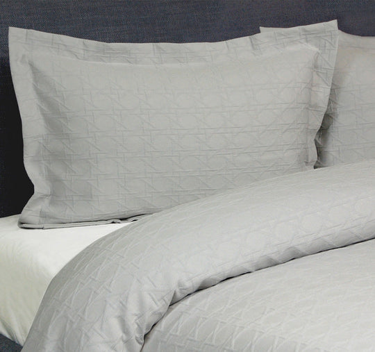 Villa Matelassé Coverlet Range Silver