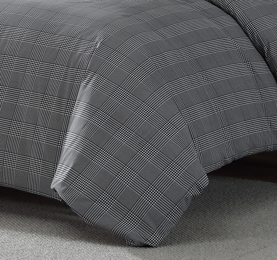 Houndstooth Quilt Cover Set Range Black and White