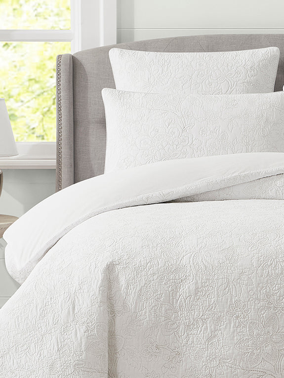 Trailing Laurissa Quilt Cover Set Range Off White