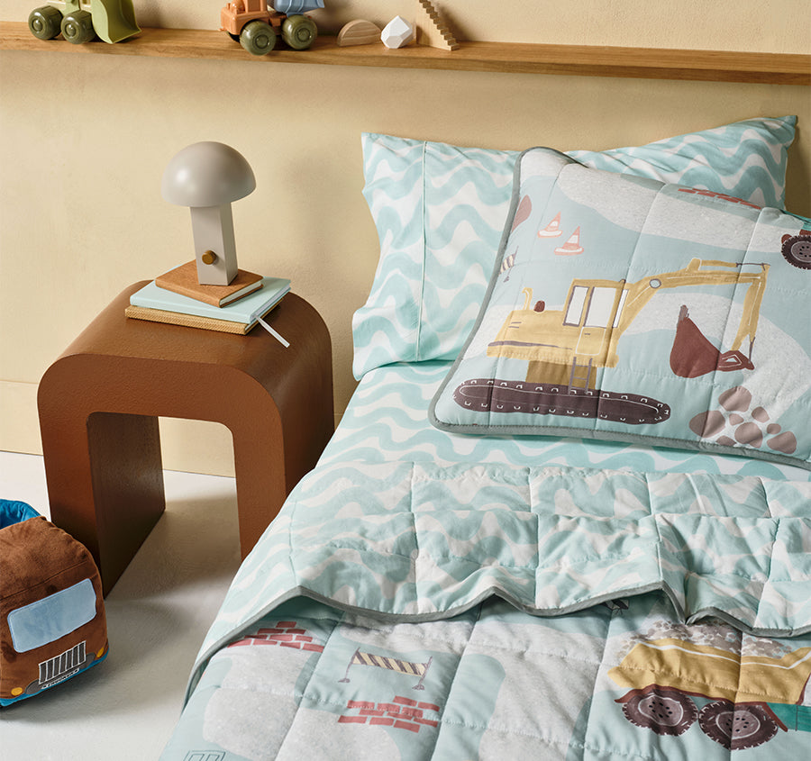 The Big Build Single to King Single Bed Coverlet Set Teal