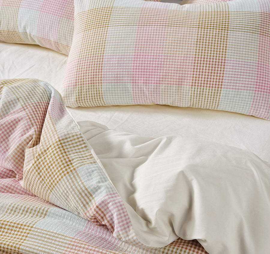 Bloomfield Quilt Cover Set Range Pink