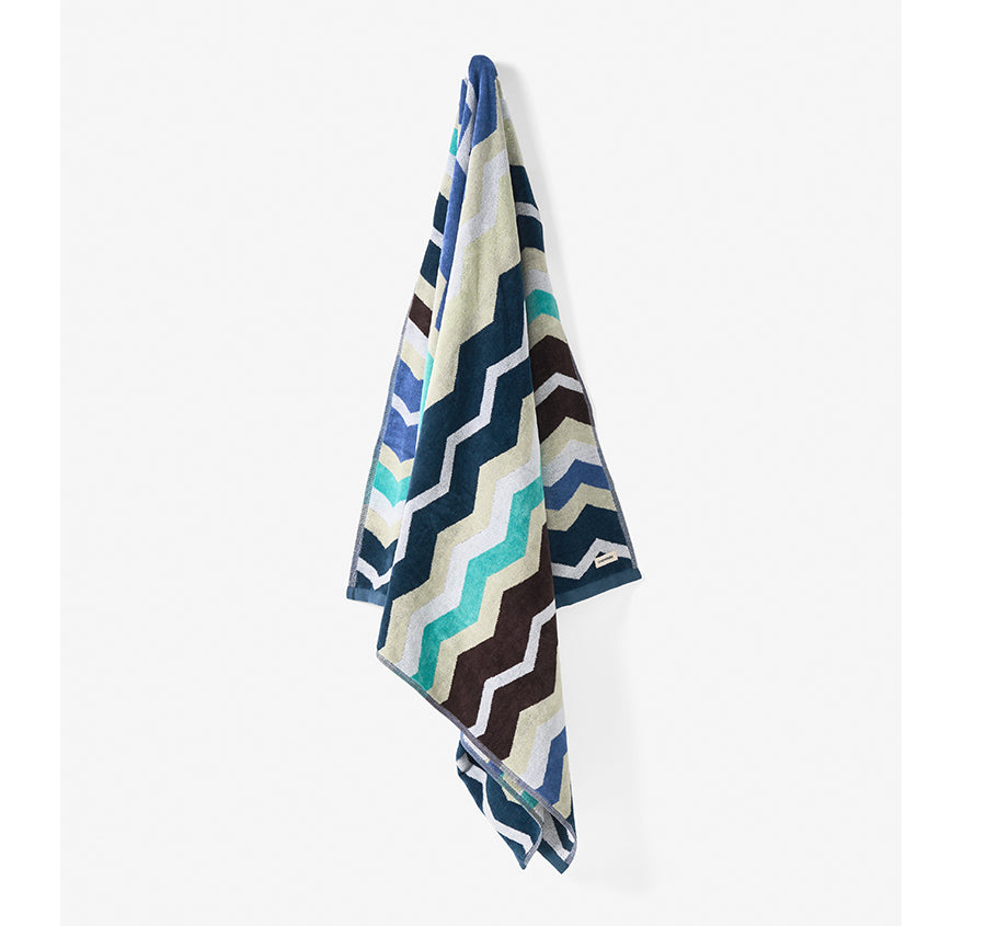 Chevron Stripe 95x175cm Beach Towel Blue