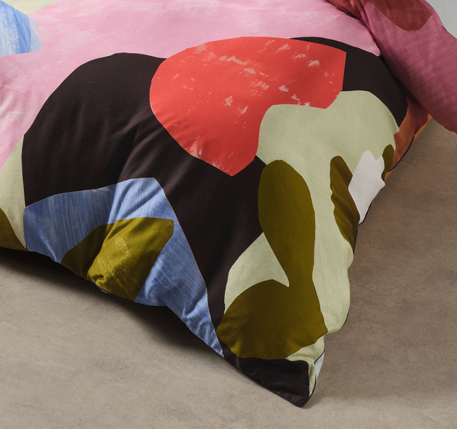 Glinda Quilt Cover Set Range Blackcurrant