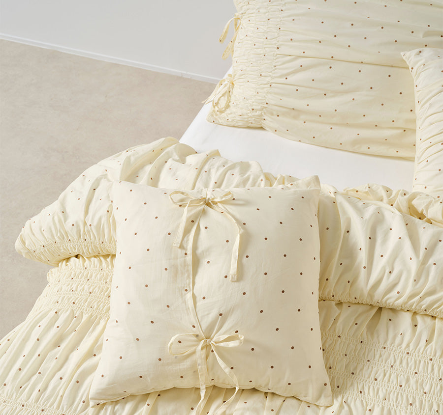 Nina Spot 48x48cm Filled Cushion